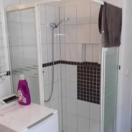 Nussbaum * זנדנהורסט